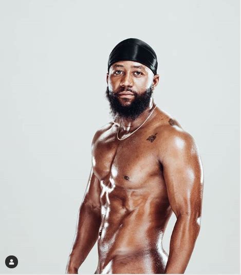 Naked male rappers